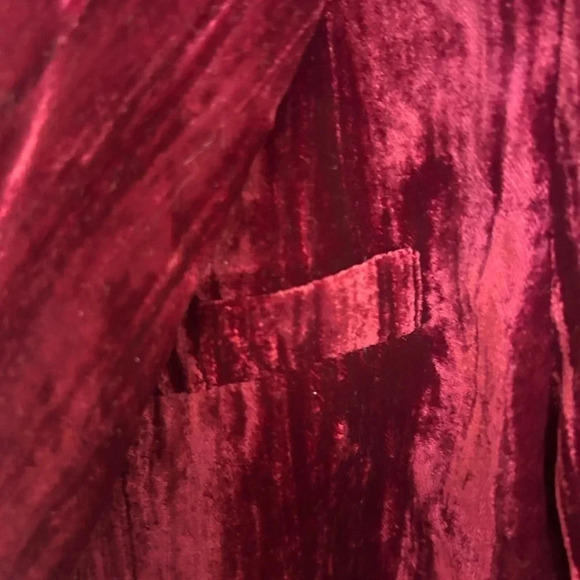 Lulu’s  new with tags size medium cocktail blazer velvet/satin look - Picture 3 of 8